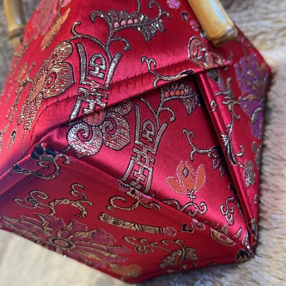 Novelty & Fun “Take Out” Purse - Picture 10 of 12